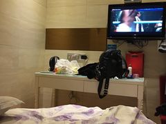 -肯定精品酒店(南京龙江地铁站省妇幼保健院南门店)