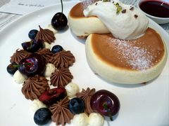 樱桃蓝莓舒芙蕾松饼-娜娜家•Nana's restaurant(国金汇店)
