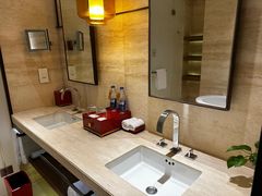 -上海衡山路十二号华邑酒店