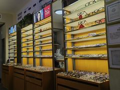 -优医视平价眼镜蔡司依视路折扣工厂店(十里堡店)