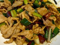 宣威小炒肉-蔼若春.传承三十年云南菜(金碧公园店)