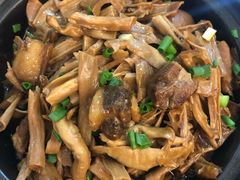 -临街徽菜馆·正宗黄山味