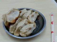 -黄阿姨锅贴大王(万航渡路店)