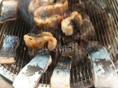 -围炉肉舍•炭烤活鳗•丹东海鲜烤肉(步行街店)