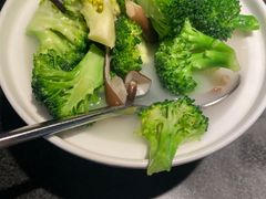 鸡枞菌烩西兰花-赠李白·如诗的川味(余杭万达广场店)
