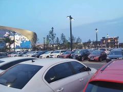 -融创茂-停车场