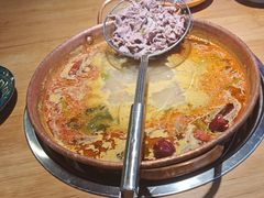 -洱火云南酸菜牛肉火锅(石景山当代商城店)