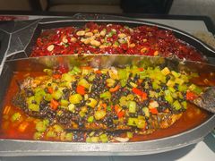 -江边城外烤全鱼(汉光百货店)
