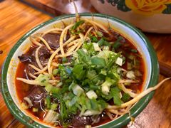 -拈签一笑黄牛肉辣卤串串