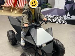 -TESLA 特斯拉(上海太古汇体验店)
