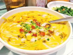 酸辣鱼-泓历皇朝酒店(东亭店)