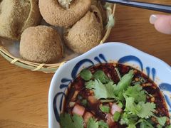 -包整·丝娃娃(一览甲秀楼风景店)