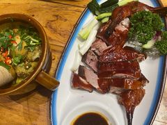 -老滇山寨•云南特色菜•地方菜•民族风情歌舞表演(金碧店)