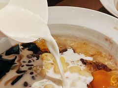 -RUXU入续糖水铺与包(卓悦中心店)