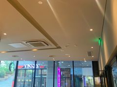 大堂-星巴克(青岛大拇指广场分店)