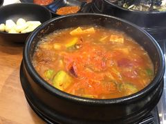 -肉甲韩国木炭烤肉(新壹街1店)