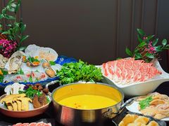 -鲜入唯煮·港式海鲜牛肉火锅(金宝街店)