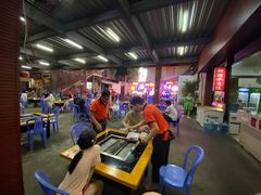大堂-石屏老字号4号包浆豆腐美食城(泼水广场店)