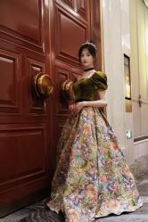 -衣贝姿婚纱礼服馆