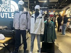 -燕莎奥特莱斯购物中心