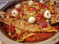 -鸣记脆皮烤鱼(三八广场店)