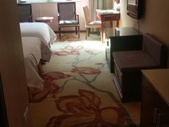 -维也纳酒店(深圳国际会展中心沙井上南店)