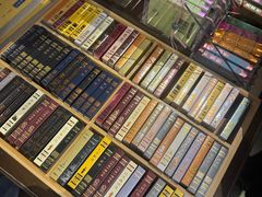 -钟书阁(松江泰晤士小镇店)