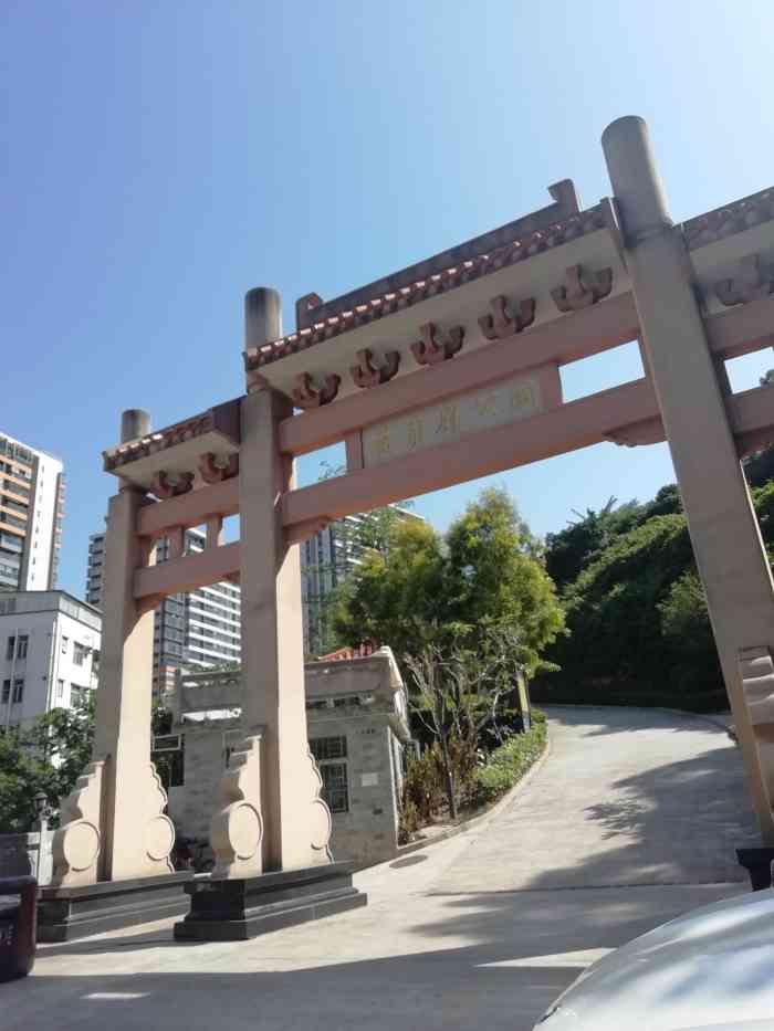 住在黄贝岭这边20多年,从来不知道还有个公园,上面竟然还有一家网红