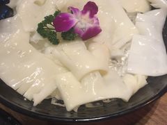 -三人行骨头王火锅(长寿店)