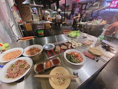 -马路牙子地桌烤肉(工体店)