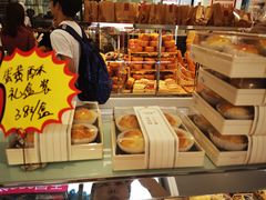 面包甜点陈列柜-味多美(江桥万达店)