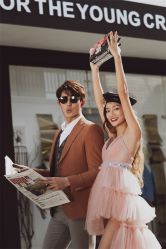 俏皮可爱-巴黎婚纱摄影工作室