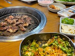 摇摇铁盒拌饭-豚豚猪村烤肉·韩国烤肉(总店)
