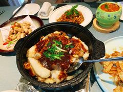 石锅鲽鱼肉-宏达宴老菜馆(群力第四大道店)