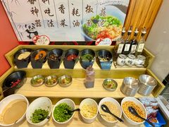 -六婆串串香(锦祥美食街店)