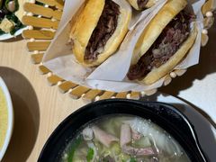 -闫家驴肉老店(华电一校店)
