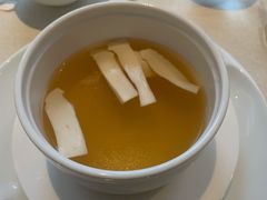 顶汤炖云南鲜松茸-逸道(益丰·外滩源店)