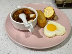 -上海虹桥中心爱琴海亚朵S酒店