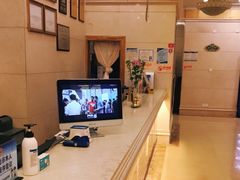 -维也纳酒店(罗湖口岸国贸东门店)