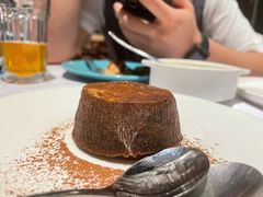 经典巧克力熔岩蛋糕-乐意坊Alla Torre意大利手工披萨(陆家嘴旗舰店)