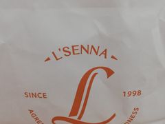 -罗森尼娜(德思勤店)