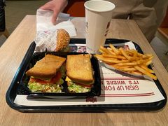 -The Habit Burger Grill 哈比特汉堡(复兴soho店)