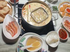 -樾餐厅泰式海鲜火锅(民歌湖店)