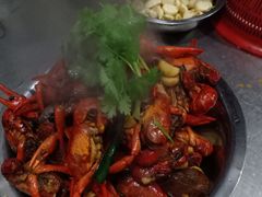 -丹水桥地锅鱼·翘嘴鲌·地方特色全鱼宴(丹江口大坝店)