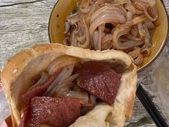夹牛肉凉粉-小陈方酥锅盔(古城总店)