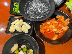 -肉甲韩国木炭烤肉(新壹街1店)