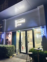 -Tloml salon