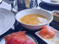 -怡豪大饭店·49楼旋转自助餐厅