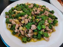 -万重锦·人文川菜馆(骡马市店)