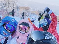 -中旅松花湖滑雪场